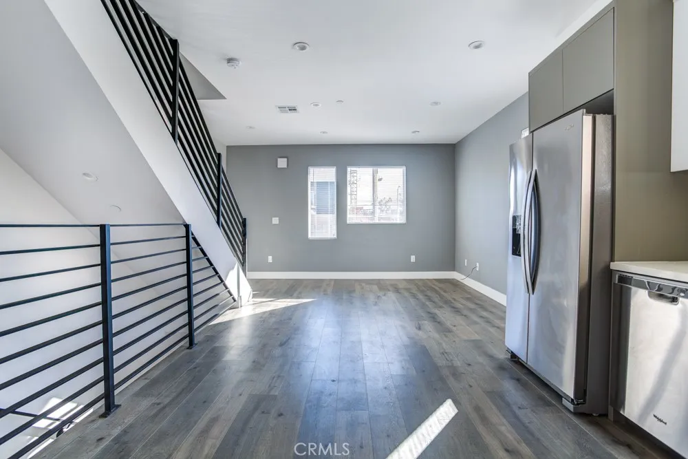 11639 Burbank #1/2 North Hollywood, CA 91601