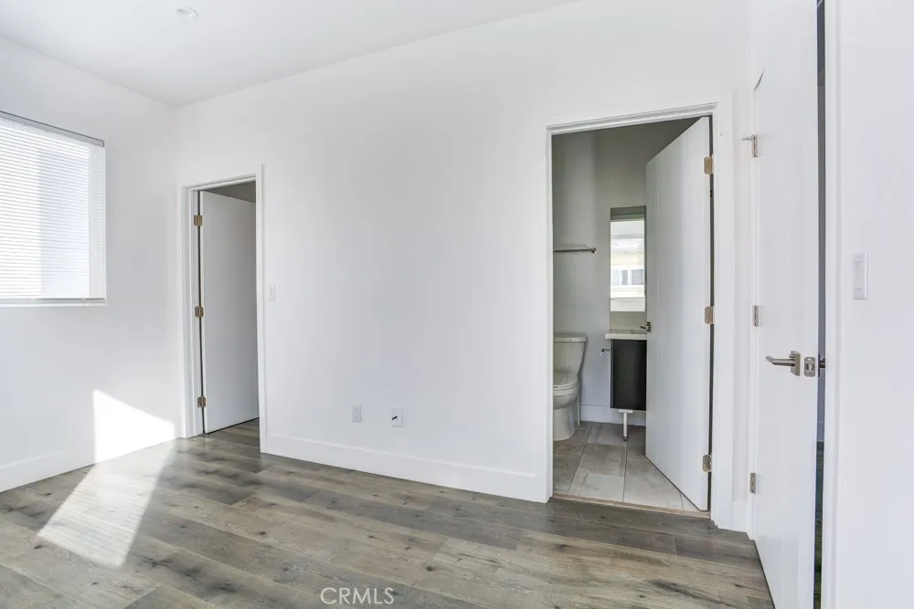 11639 Burbank #1/2 North Hollywood, CA 91601
