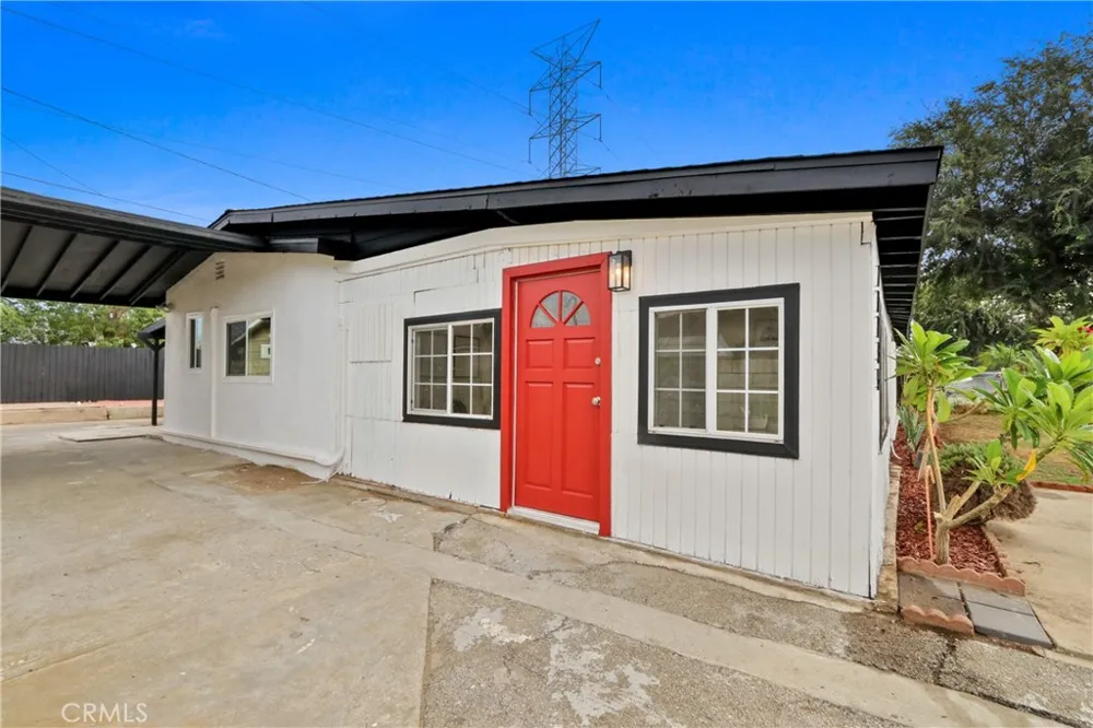 17735 E Newburgh Azusa, CA 91702