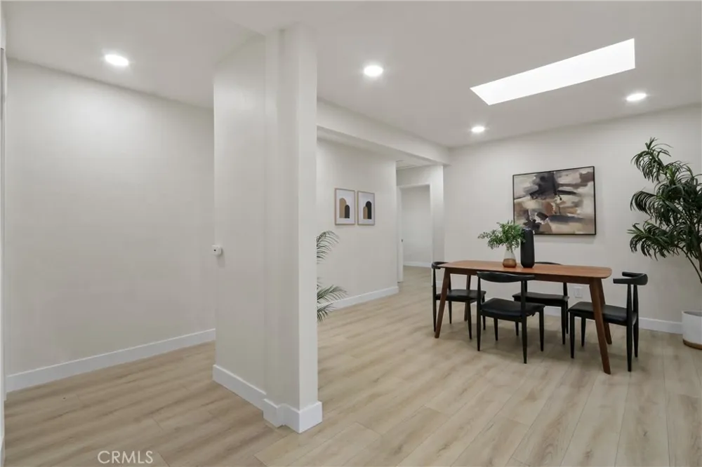 17735 E Newburgh Azusa, CA 91702