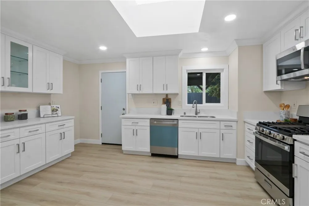 17735 E Newburgh Azusa, CA 91702