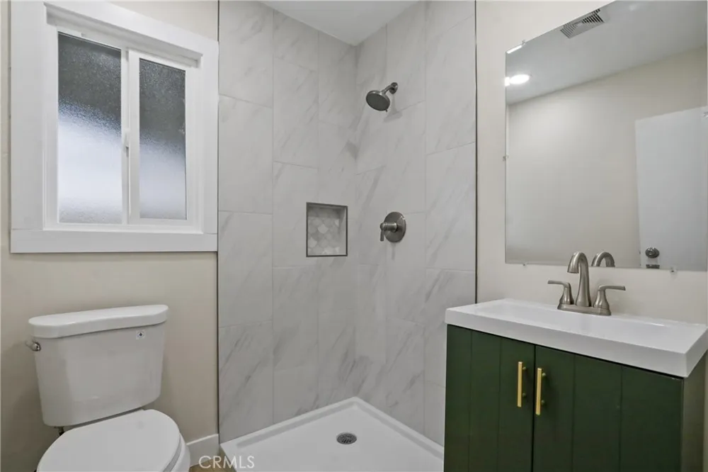 17735 E Newburgh Azusa, CA 91702