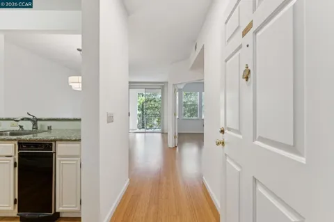 1860 Tice Creek #1214