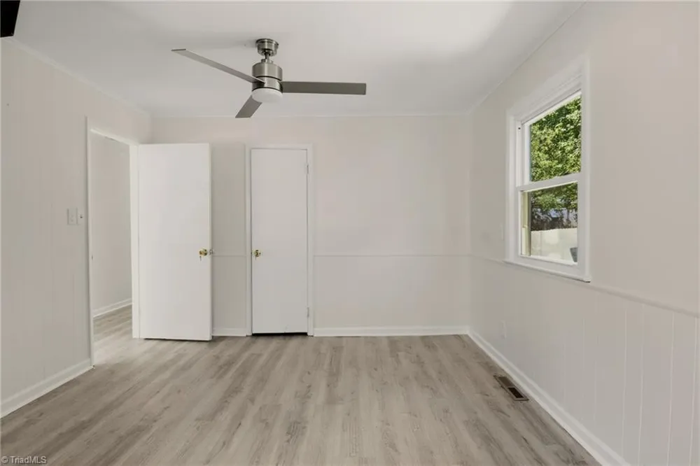 1602 Crystal Lane Greensboro, NC 27403