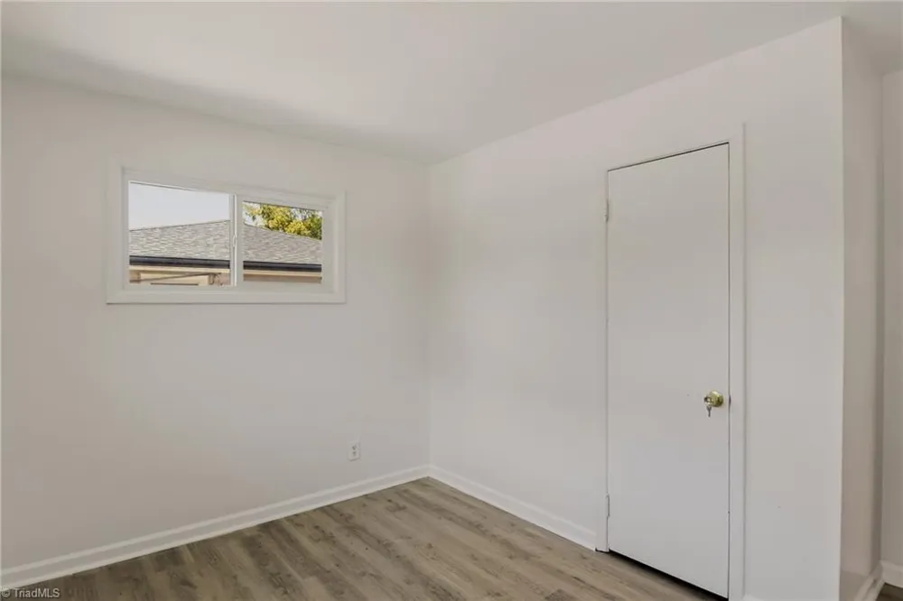 1602 Crystal Lane Greensboro, NC 27403