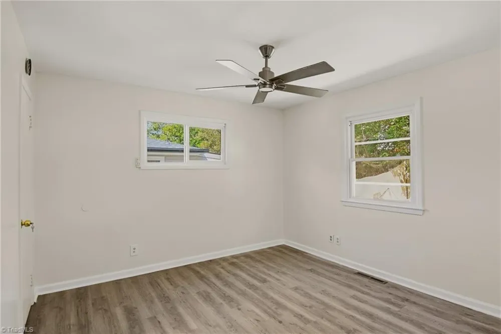 1602 Crystal Lane Greensboro, NC 27403