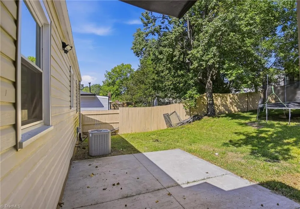 1602 Crystal Lane Greensboro, NC 27403