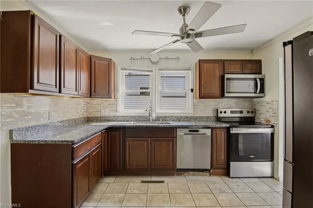 1602 Crystal Lane Greensboro, NC 27403