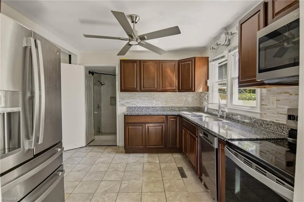 1602 Crystal Lane Greensboro, NC 27403