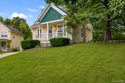420 Montclair Lane