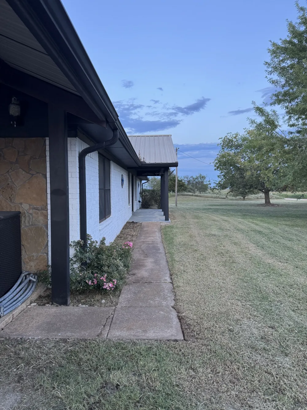 412 County Road 34020 Brookston, TX 75421