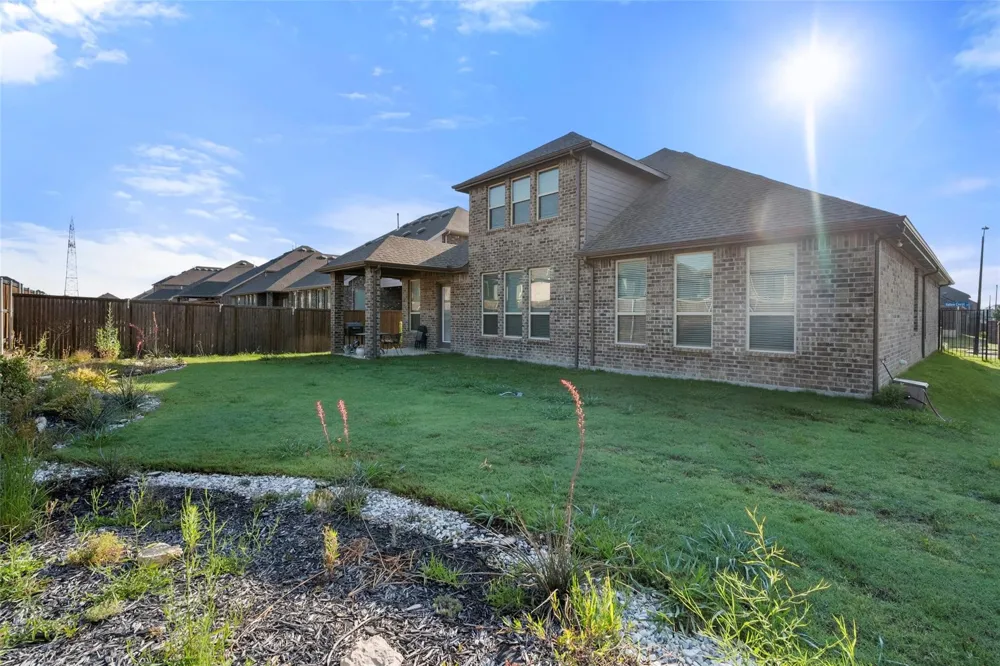 7224 Fallen Crest Lane Arlington, TX 76001