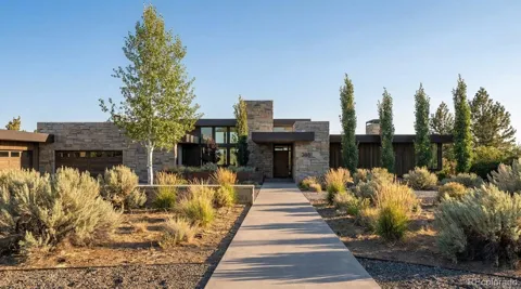 3881 Turret Lane