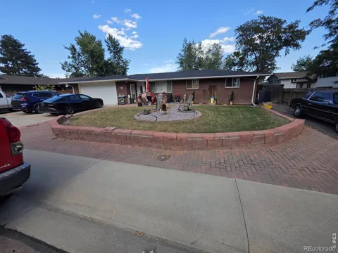 12 Huntington Court