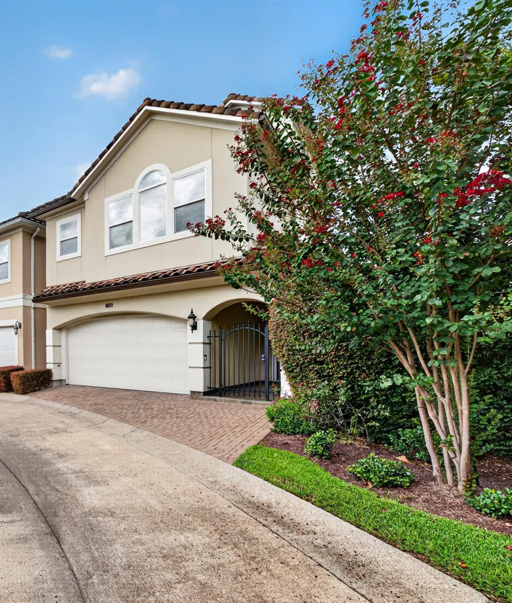 2816 Mcculloch Circle Houston, TX 77056