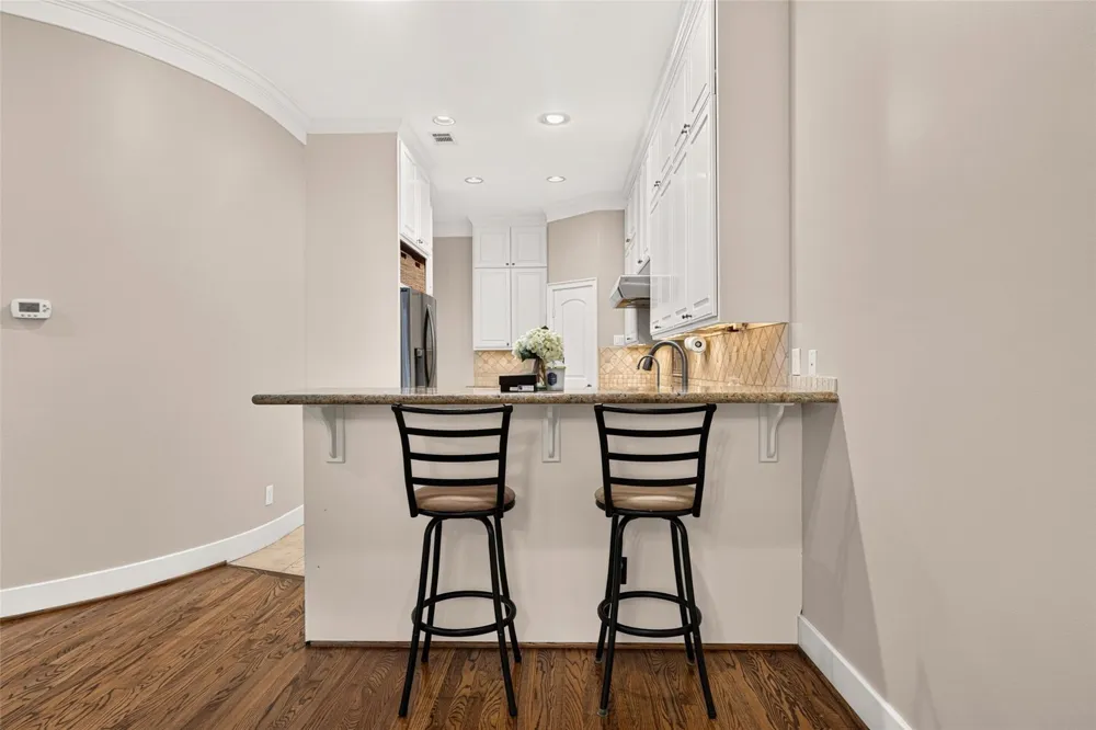 2816 Mcculloch Circle Houston, TX 77056