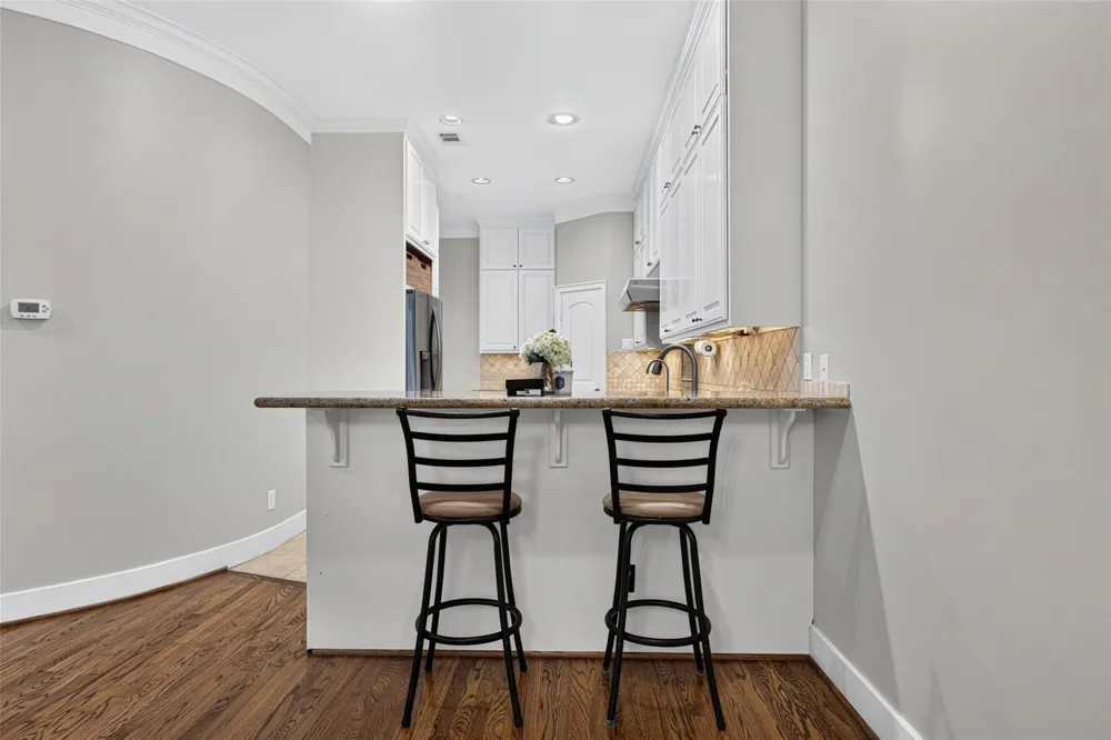 2816 Mcculloch Circle Houston, TX 77056