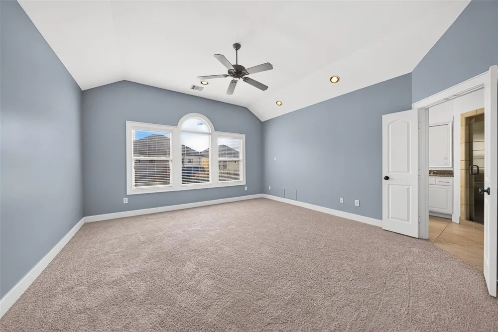 2816 Mcculloch Circle Houston, TX 77056