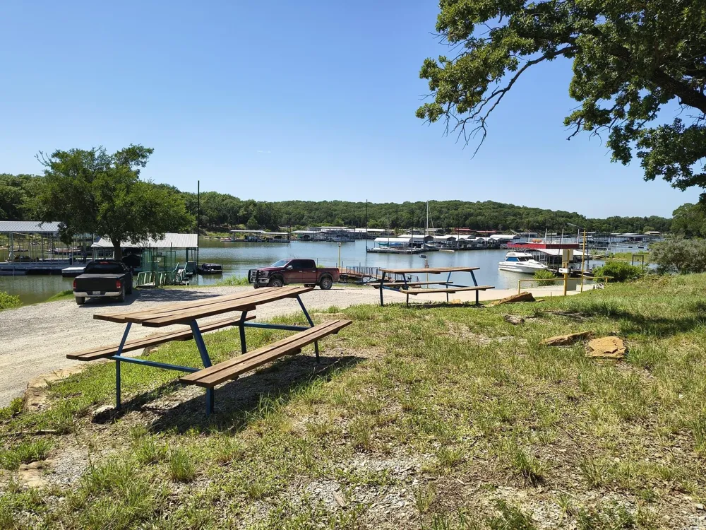Windsor Drive Pottsboro, TX 75076