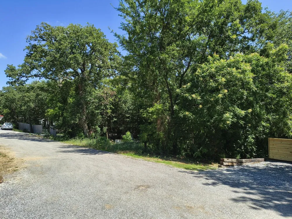 Windsor Drive Pottsboro, TX 75076