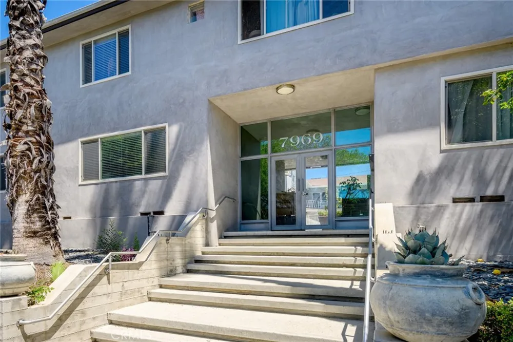 7969 Norton Avenue #3 West Hollywood, CA 90046