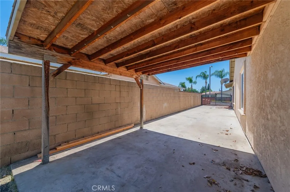 545 E Spruce St Ontario, CA 91761