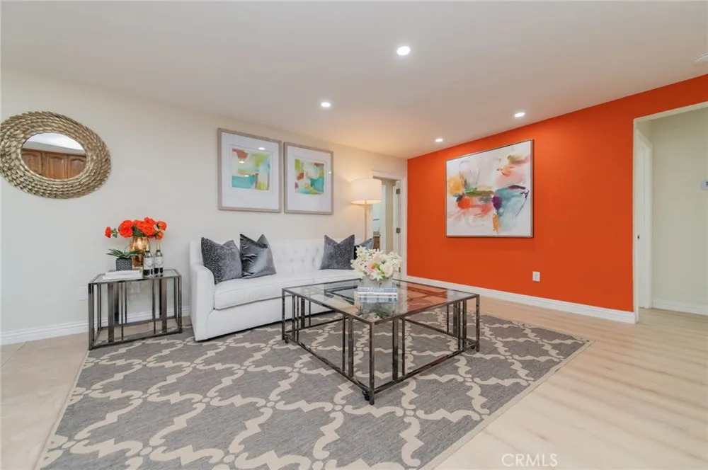 545 E Spruce St Ontario, CA 91761