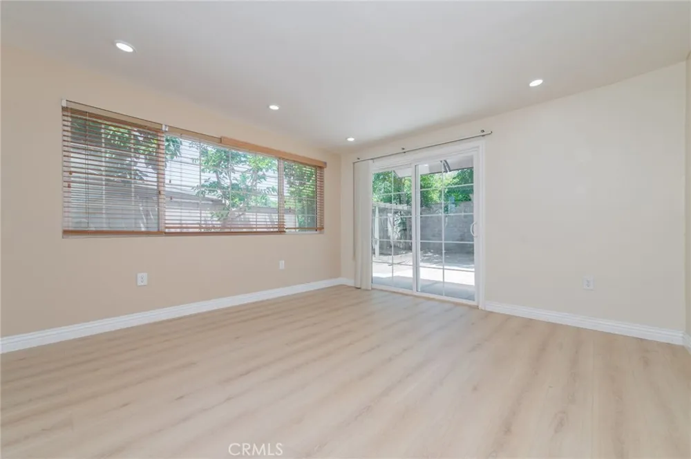 545 E Spruce St Ontario, CA 91761