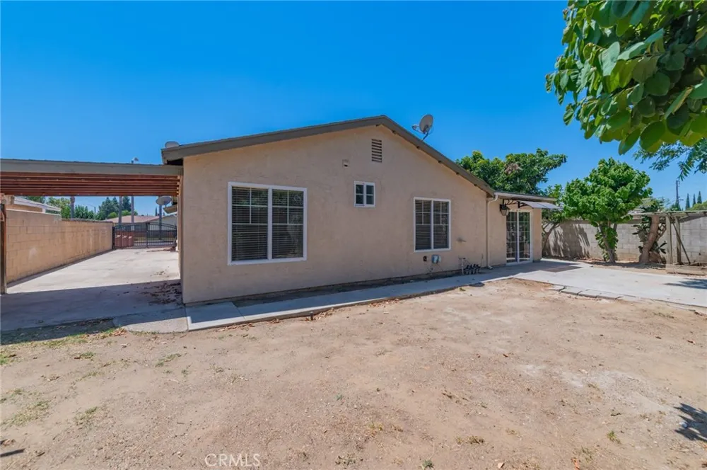 545 E Spruce St Ontario, CA 91761