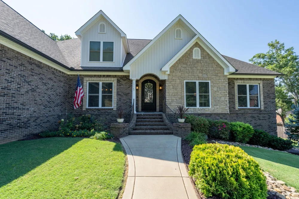 1725 Mayflower Dr Columbia, TN 38401
