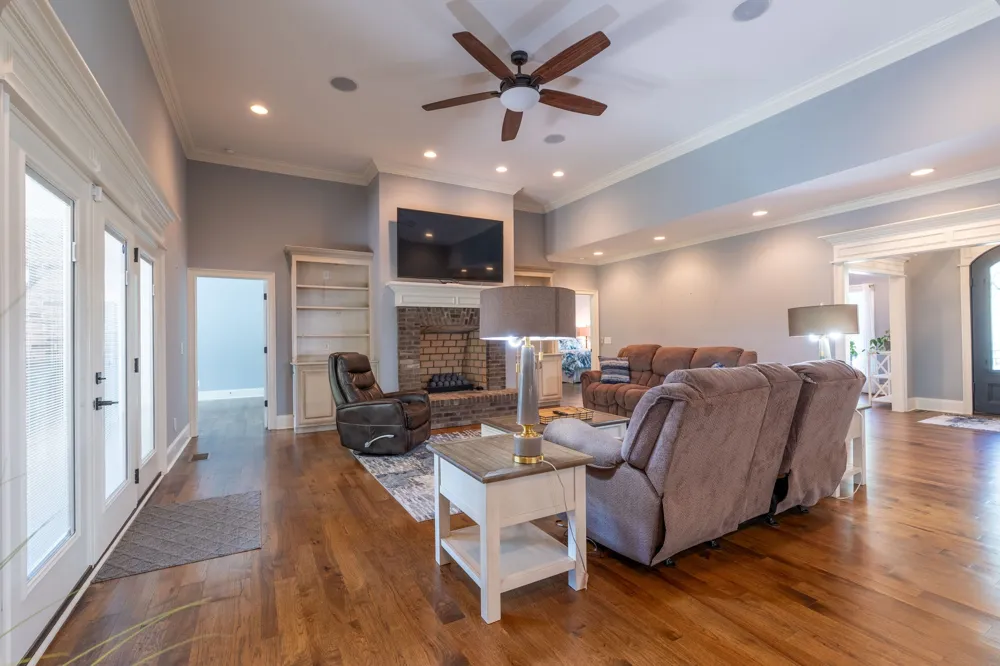 1725 Mayflower Dr Columbia, TN 38401