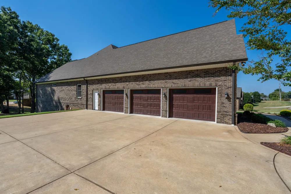 1725 Mayflower Dr Columbia, TN 38401
