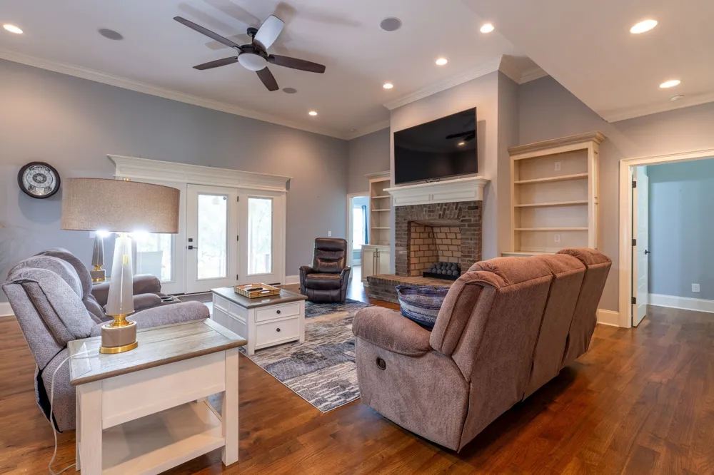 1725 Mayflower Dr Columbia, TN 38401