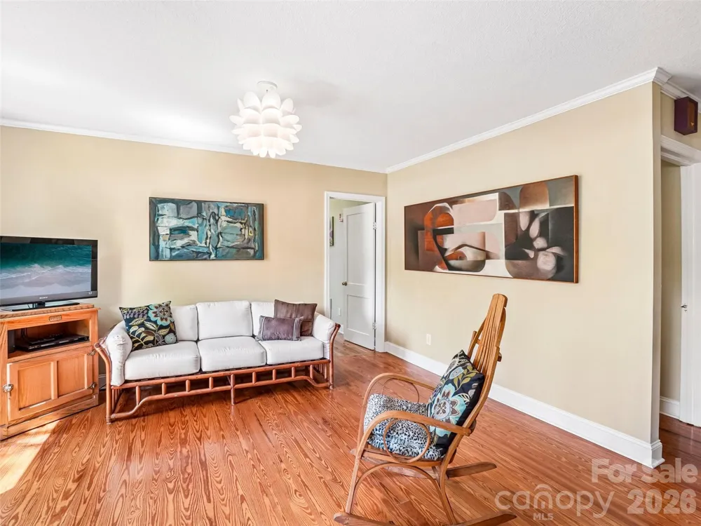 75 Cisco Road Asheville, NC 28805