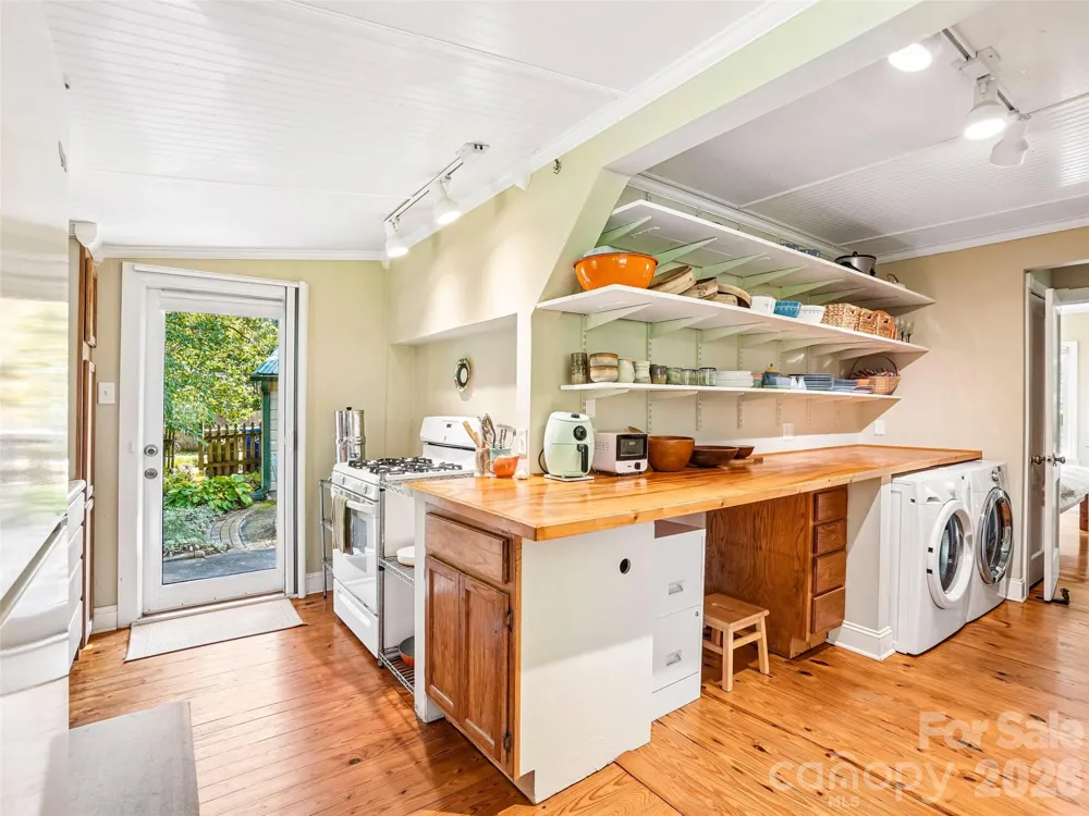 75 Cisco Road Asheville, NC 28805