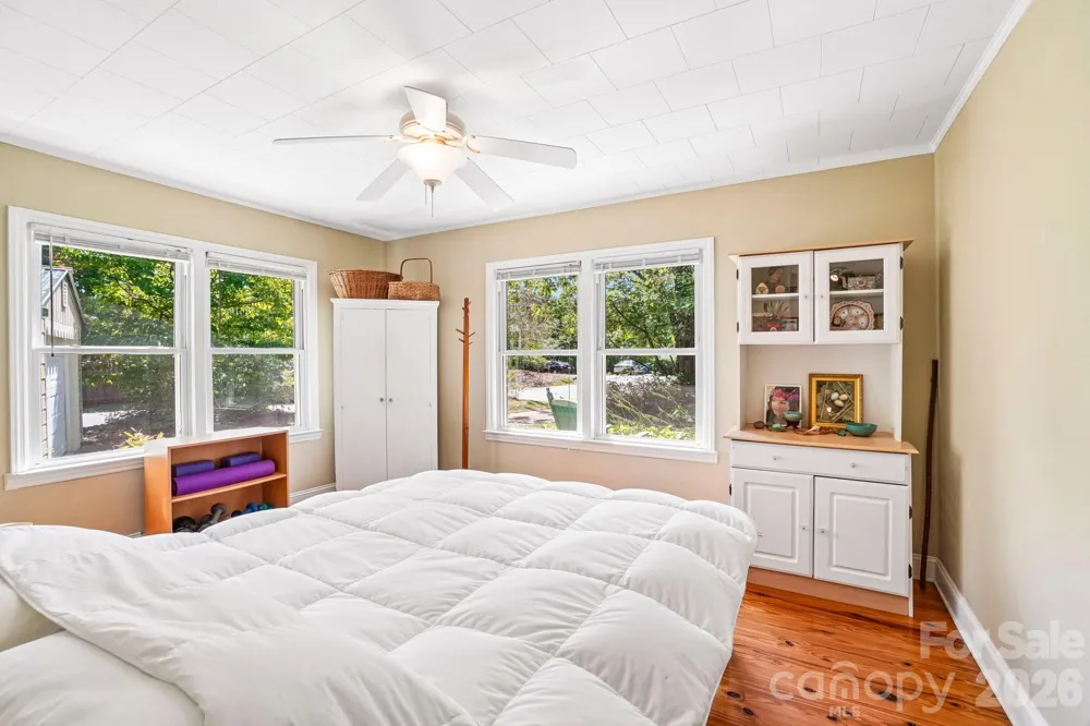 75 Cisco Road Asheville, NC 28805