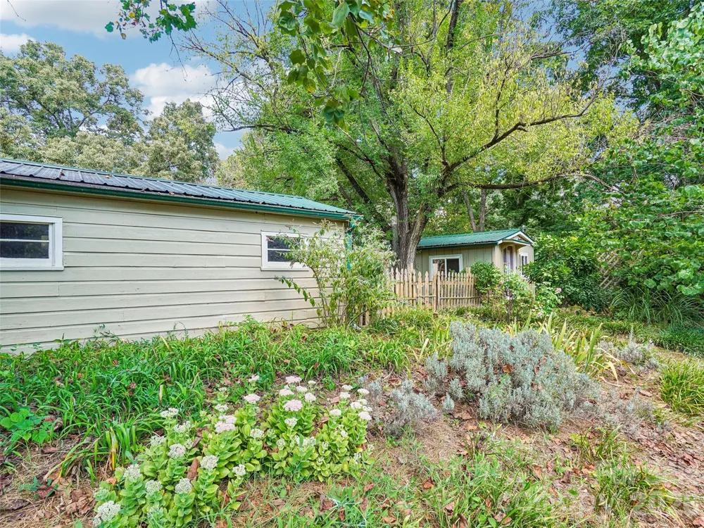 75 Cisco Road Asheville, NC 28805