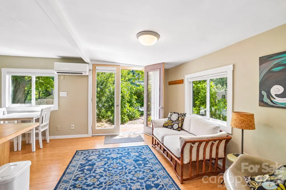 75 Cisco Road Asheville, NC 28805