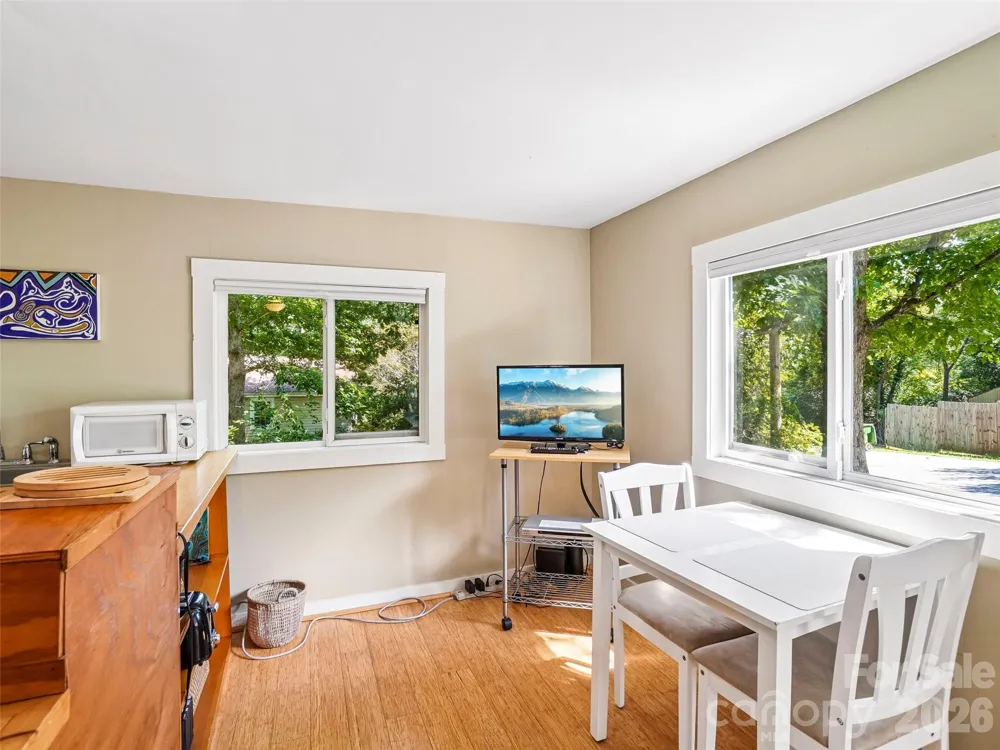 75 Cisco Road Asheville, NC 28805