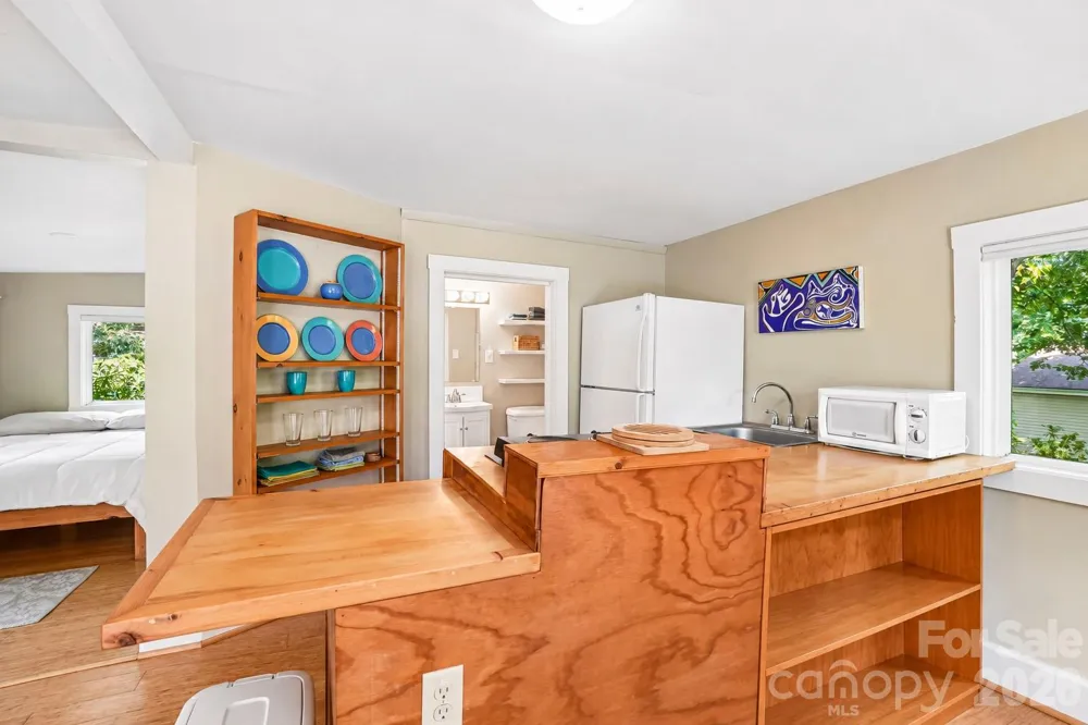 75 Cisco Road Asheville, NC 28805