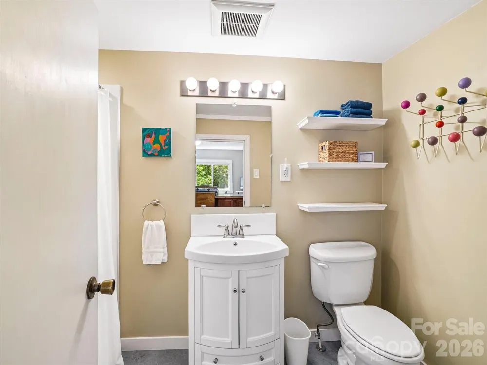 75 Cisco Road Asheville, NC 28805