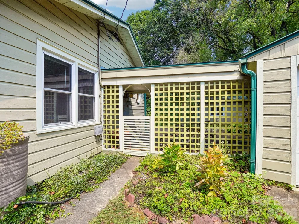 75 Cisco Road Asheville, NC 28805