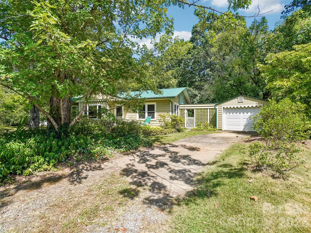 75 Cisco Road Asheville, NC 28805