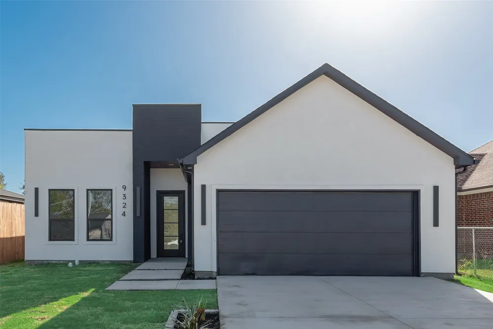 9324 Beckleycrest Avenue Dallas, TX 75232