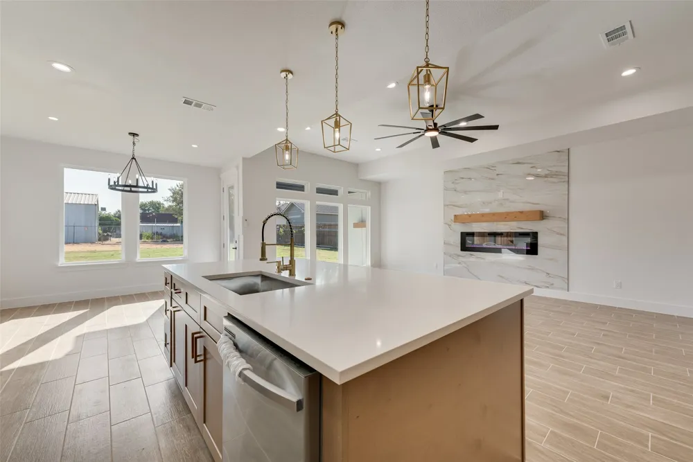 9324 Beckleycrest Avenue Dallas, TX 75232