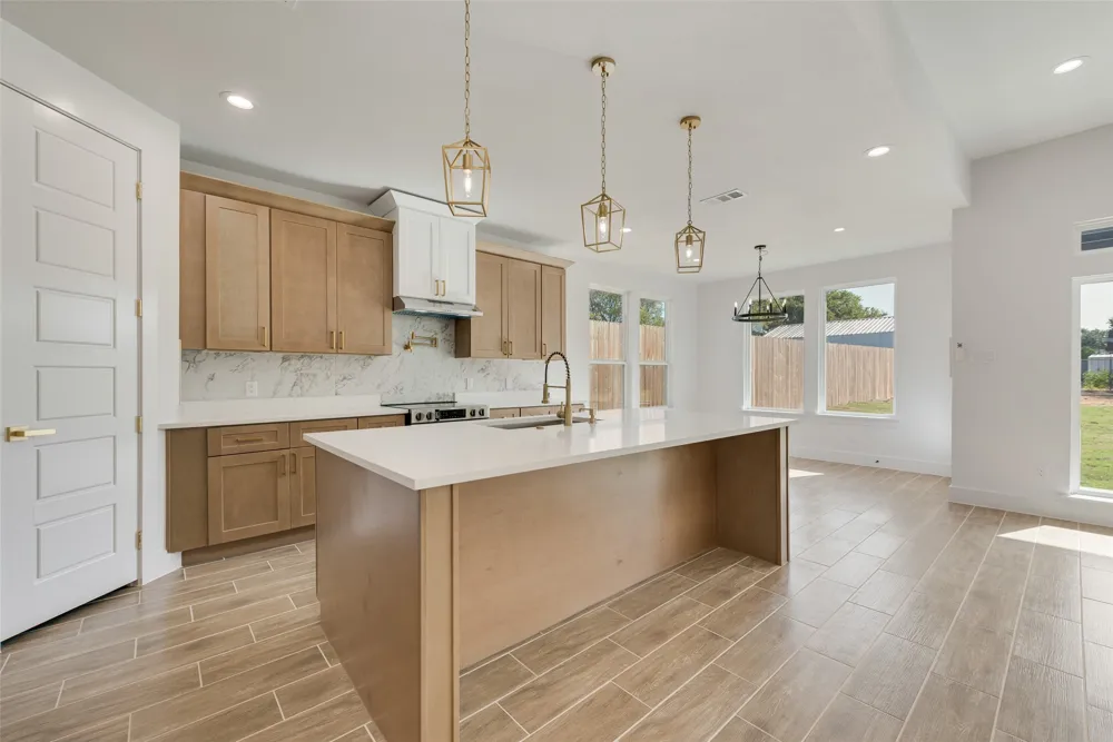 9324 Beckleycrest Avenue Dallas, TX 75232
