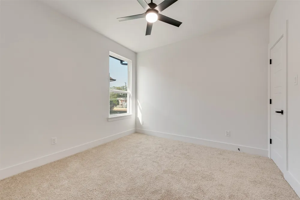 9324 Beckleycrest Avenue Dallas, TX 75232