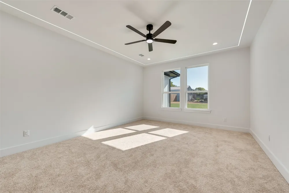9324 Beckleycrest Avenue Dallas, TX 75232