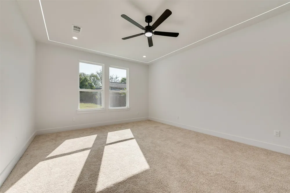 9324 Beckleycrest Avenue Dallas, TX 75232
