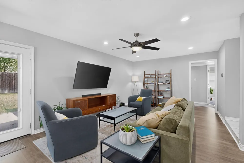 8632 Kingspoint Drive Dallas, TX 75238